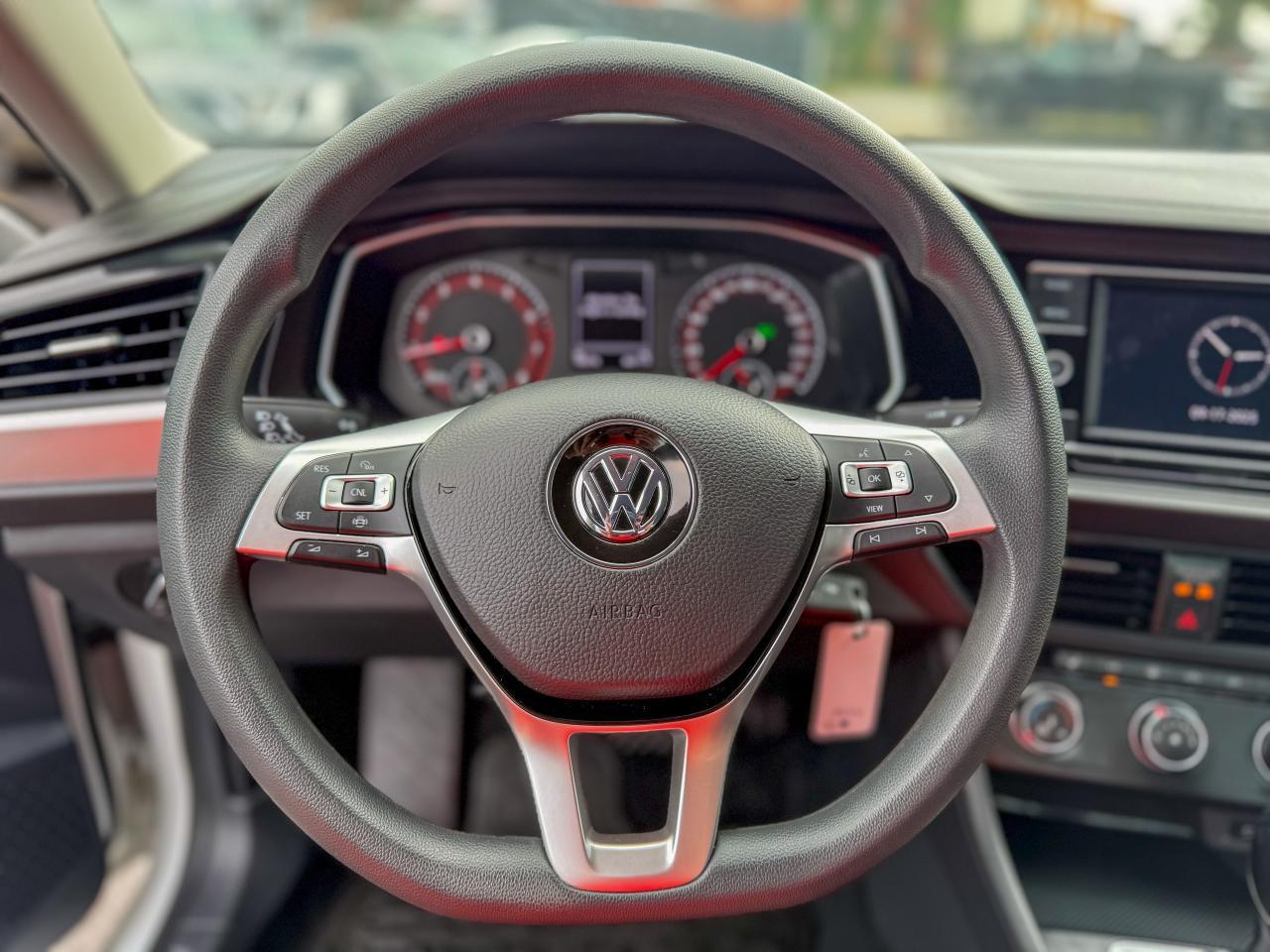 2021 Volkswagen Jetta Comfortline/1 OWNER/LOW KM/NO ACCIDENTS/CAMERA Photo