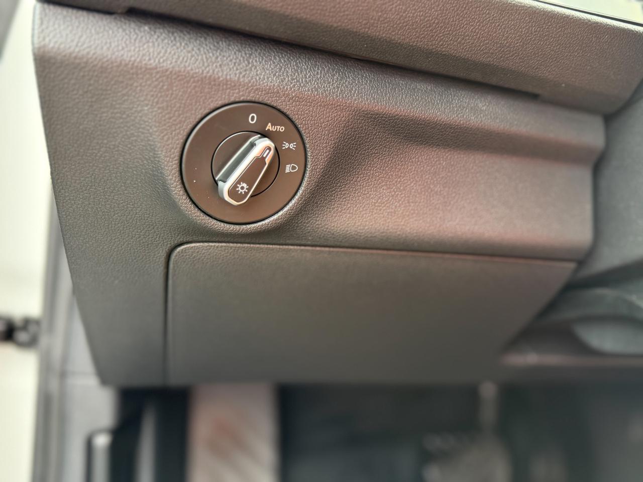 2021 Volkswagen Jetta Comfortline/1 OWNER/LOW KM/NO ACCIDENTS/CAMERA Photo