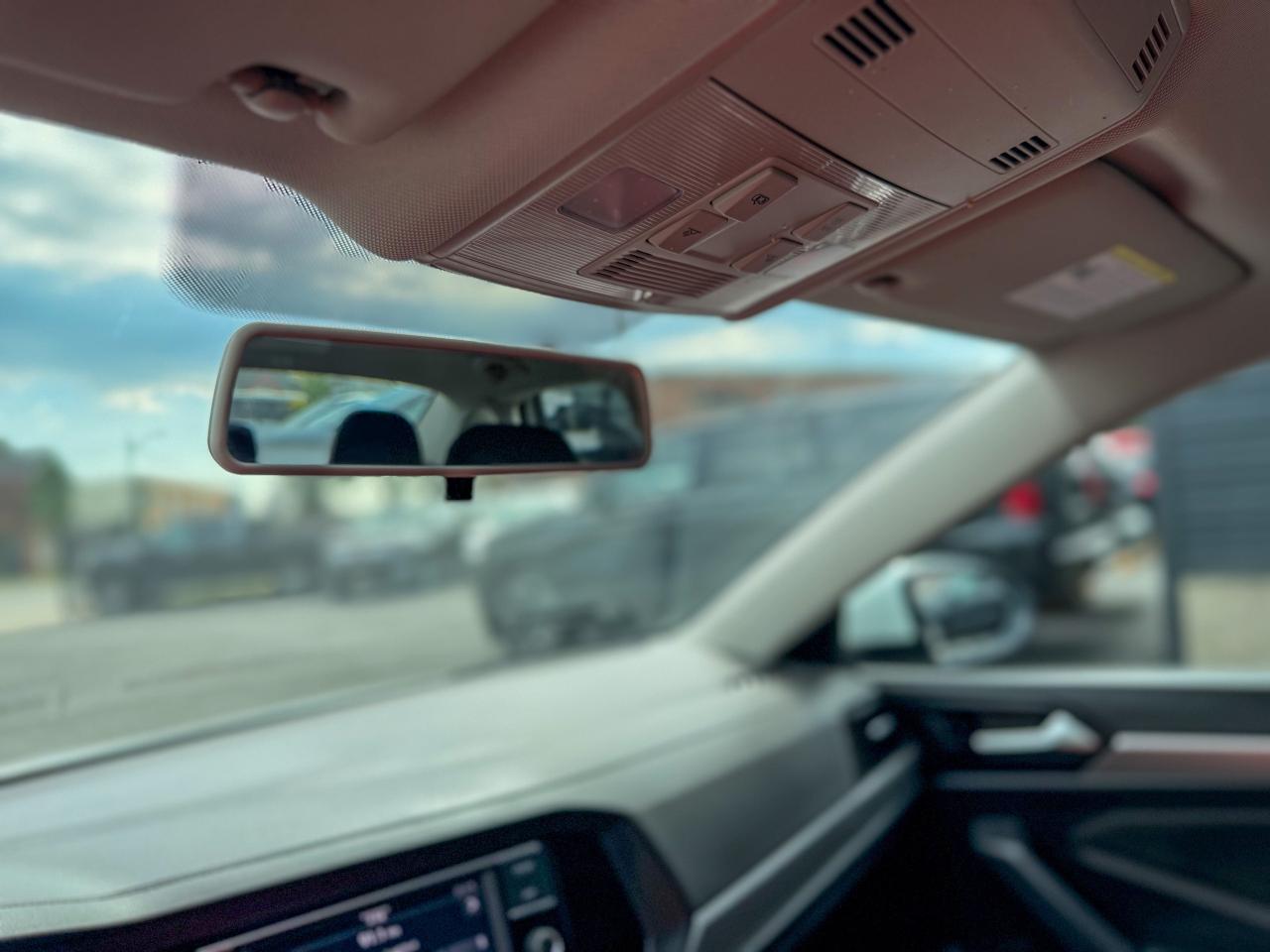 2021 Volkswagen Jetta Comfortline/1 OWNER/LOW KM/NO ACCIDENTS/CAMERA Photo