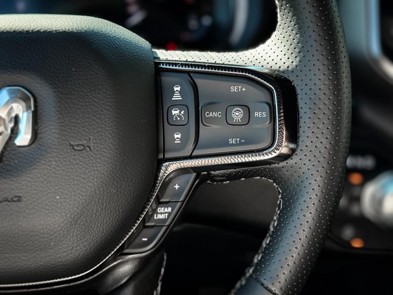 2025 RAM 1500 Sport   CREW   NIGHT EDITION   HUD   14 DISPLAY Photo