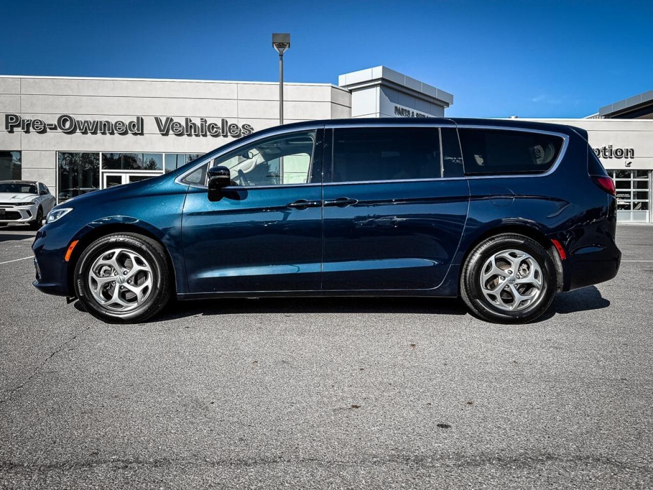2024 Chrysler Pacifica Limited   PWR DOORS   HEATED/VENTED LEATHER Photo