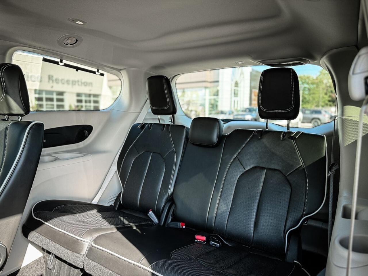 2024 Chrysler Pacifica Limited   PWR DOORS   HEATED/VENTED LEATHER Photo