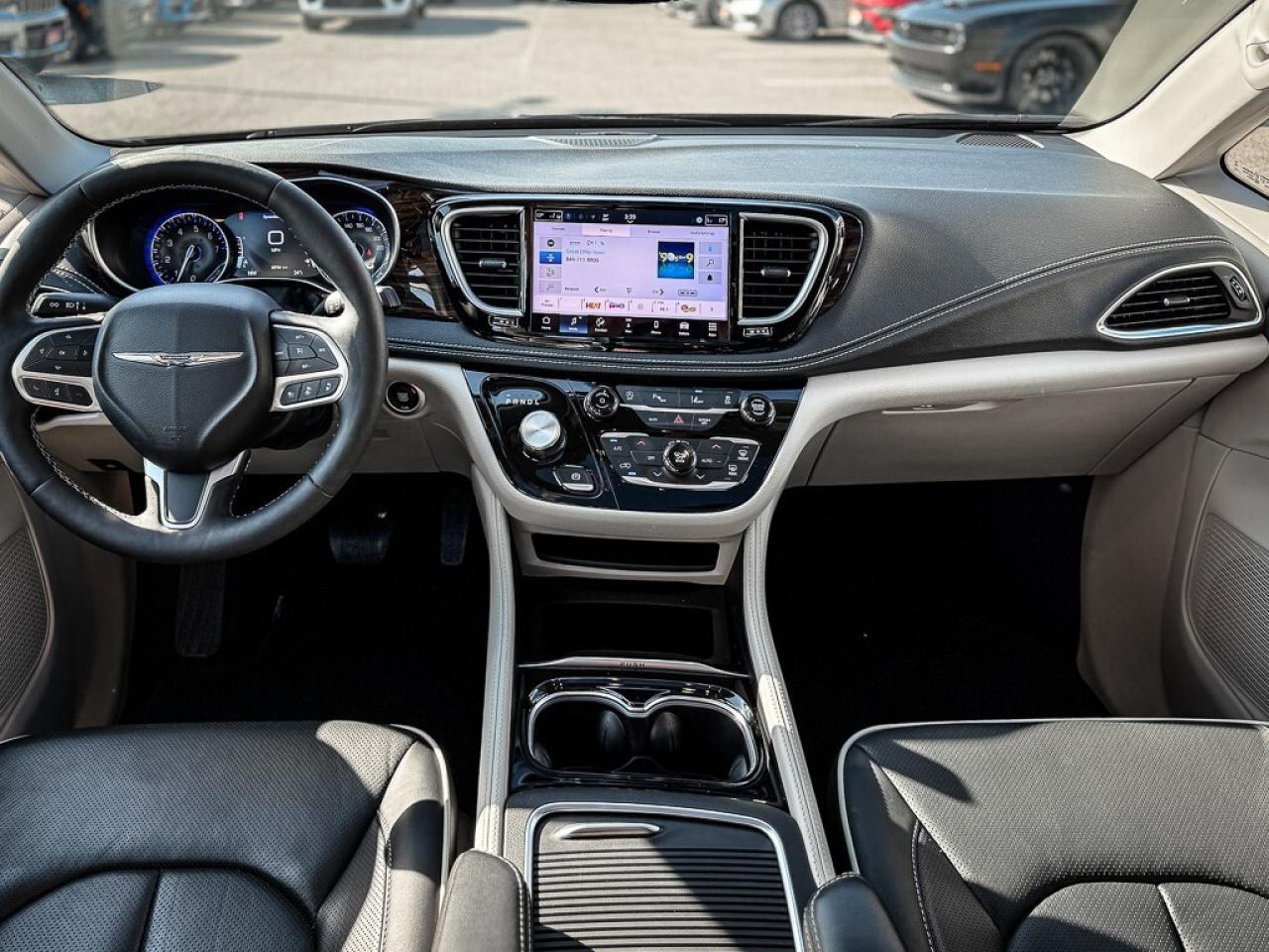 2024 Chrysler Pacifica Limited   PWR DOORS   HEATED/VENTED LEATHER Photo