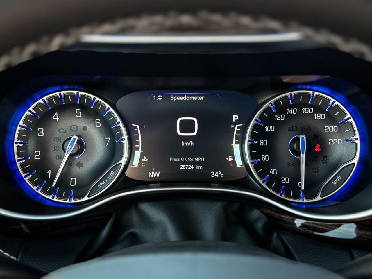 2024 Chrysler Pacifica Limited   PWR DOORS   HEATED/VENTED LEATHER Photo