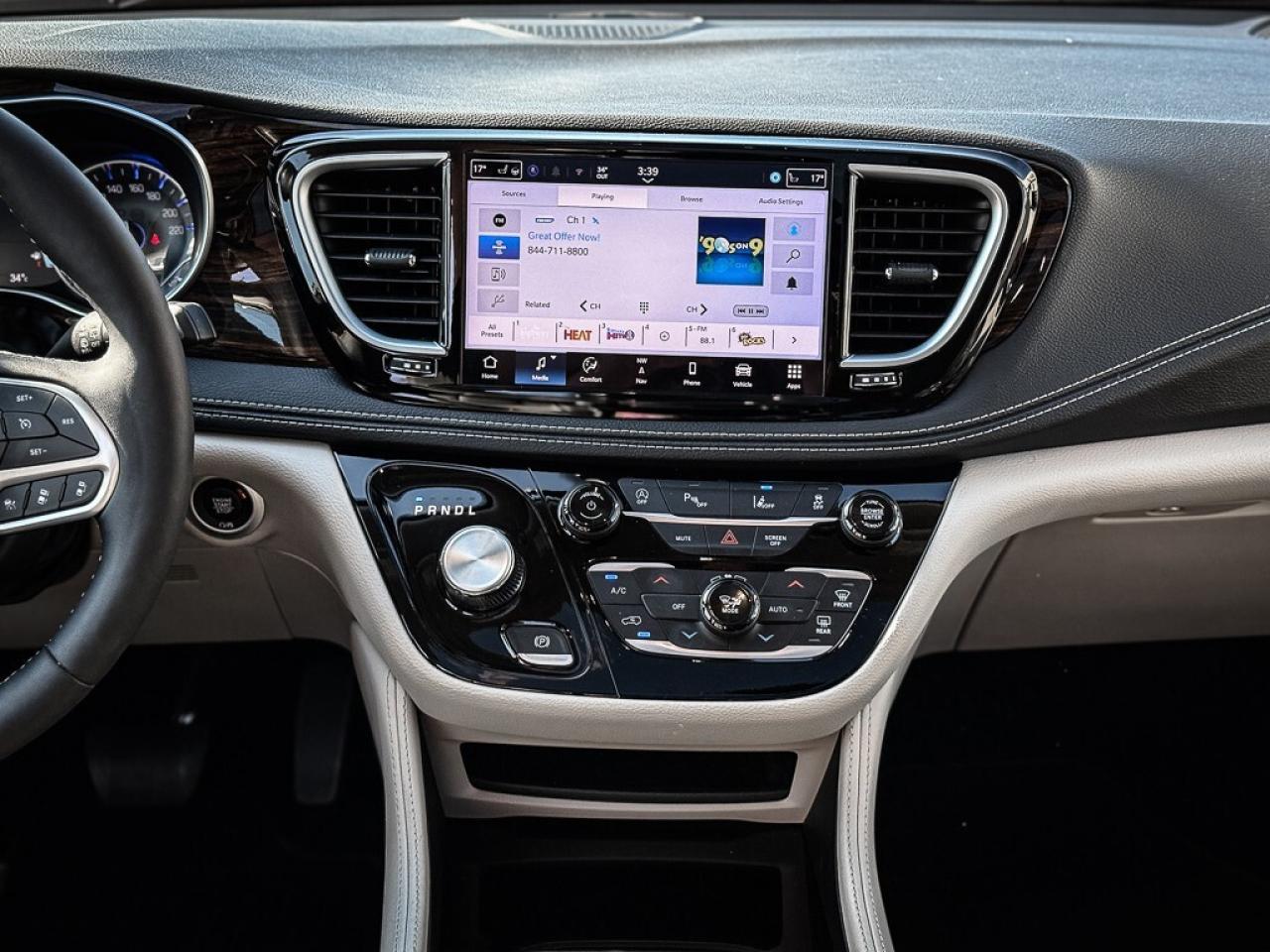 2024 Chrysler Pacifica Limited   PWR DOORS   HEATED/VENTED LEATHER Photo