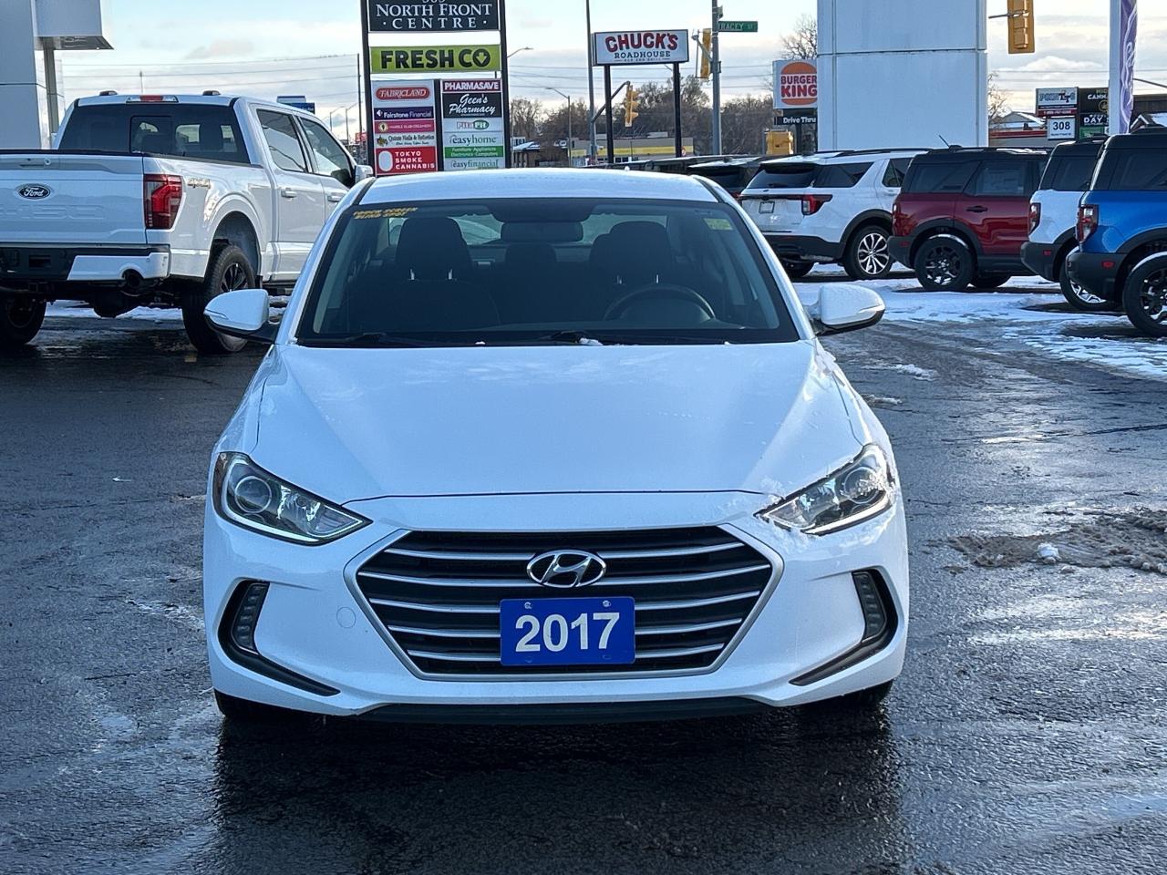 2017 Hyundai Elantra LIMITED 4DR HEATED SEATS WHEEL NAV BLUETOOTH CAM Photo