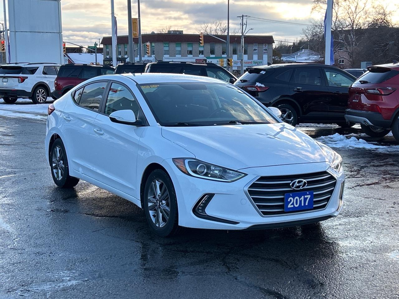 2017 Hyundai Elantra LIMITED 4DR HEATED SEATS WHEEL NAV BLUETOOTH CAM Photo