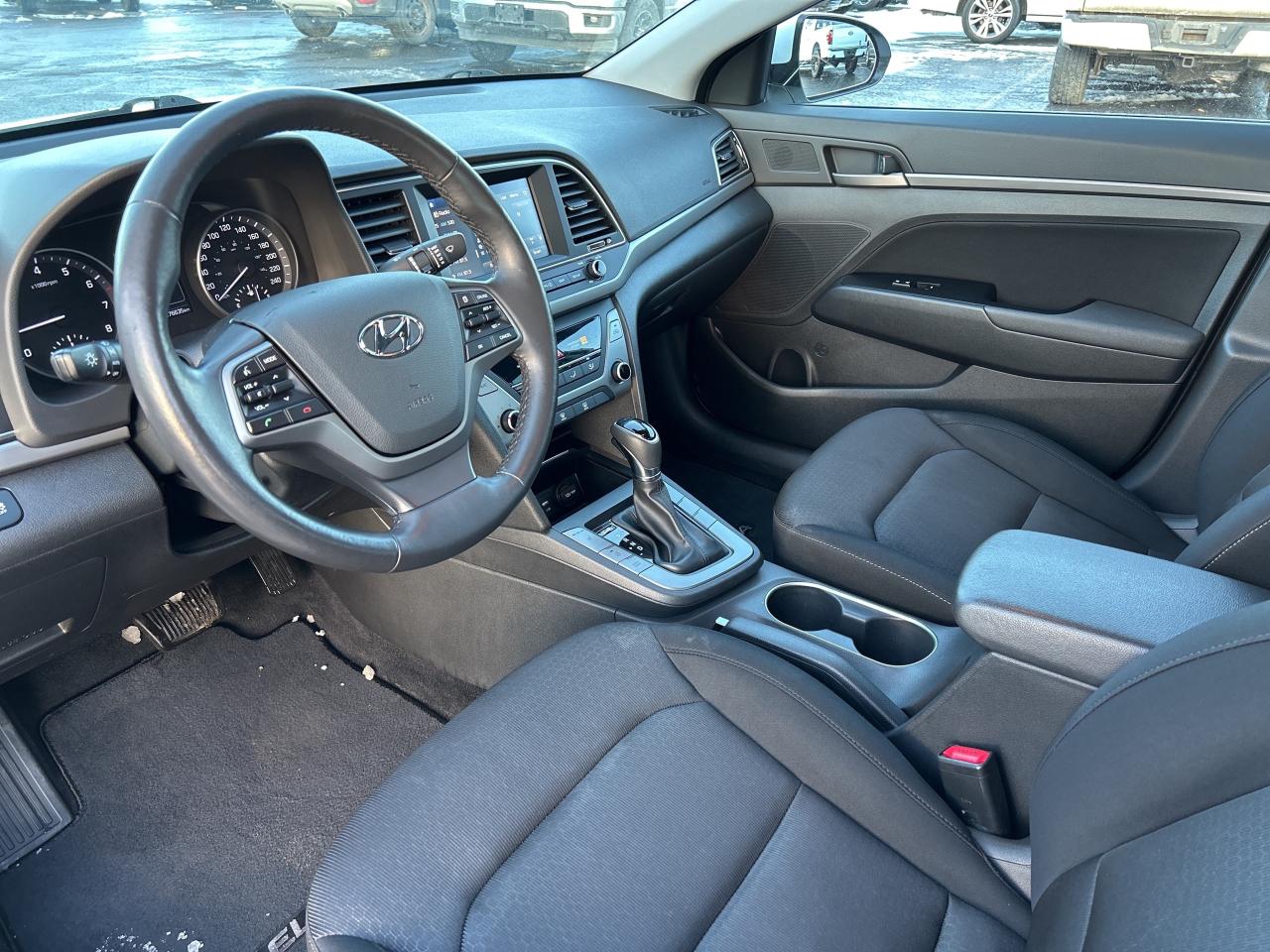 2017 Hyundai Elantra LIMITED 4DR HEATED SEATS WHEEL NAV BLUETOOTH CAM Photo