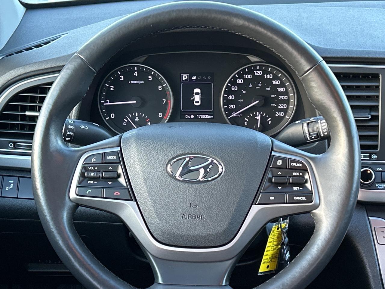 2017 Hyundai Elantra LIMITED 4DR HEATED SEATS WHEEL NAV BLUETOOTH CAM Photo