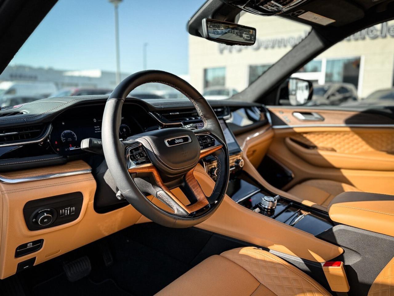 2024 Jeep Grand Cherokee Summit   RESERVE   MCINTOSH AUDIO   PASS DISPLAY Photo