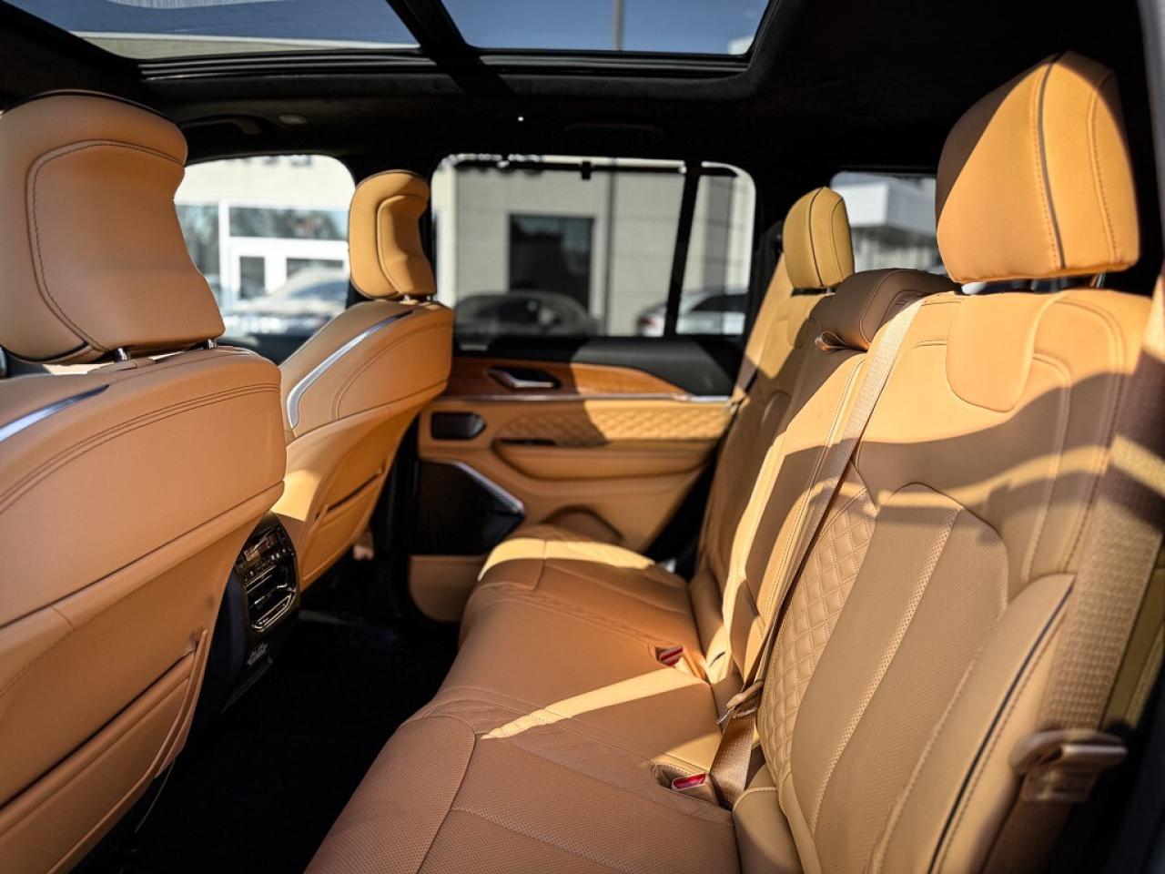 2024 Jeep Grand Cherokee Summit   RESERVE   MCINTOSH AUDIO   PASS DISPLAY Photo