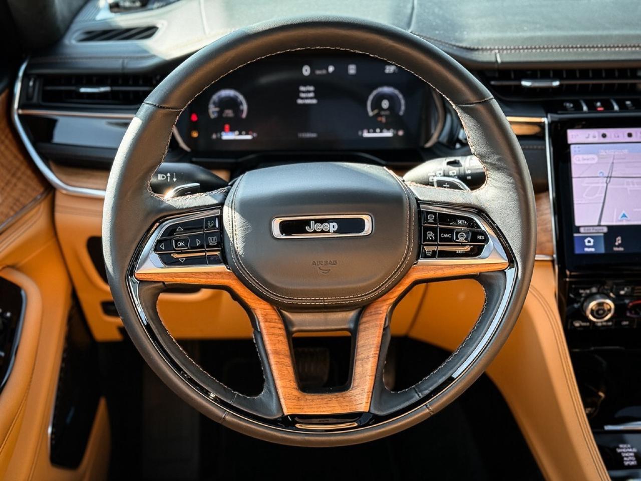 2024 Jeep Grand Cherokee Summit   RESERVE   MCINTOSH AUDIO   PASS DISPLAY Photo