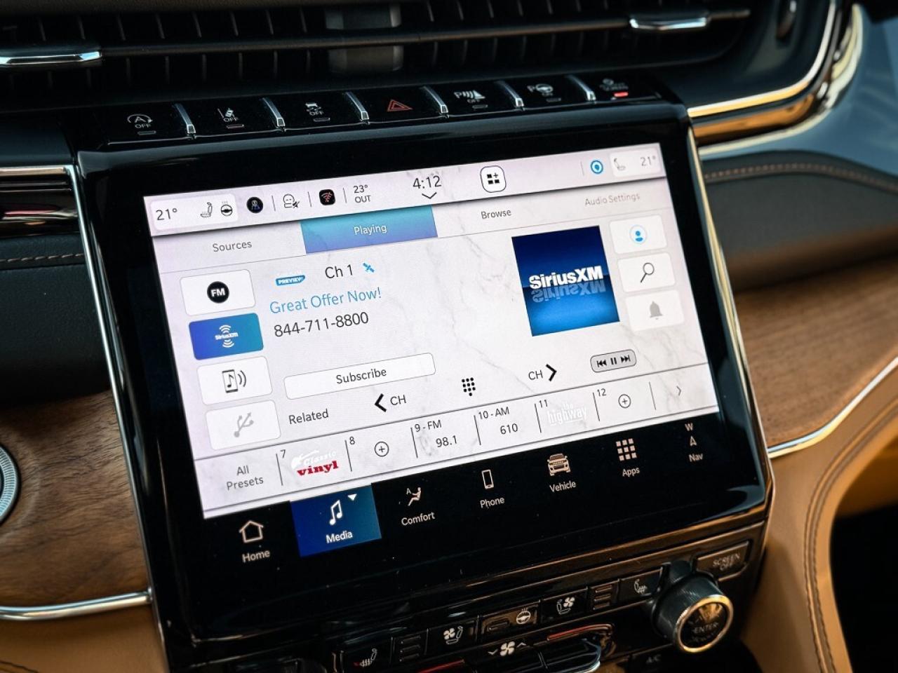 2024 Jeep Grand Cherokee Summit   RESERVE   MCINTOSH AUDIO   PASS DISPLAY Photo