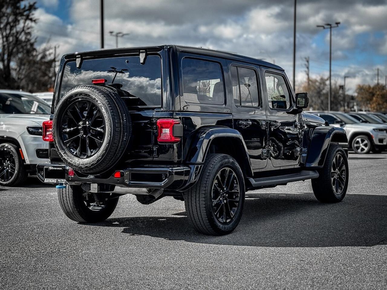 2021 Jeep Wrangler 4xe Sahara   HIGH ALTITUDE   SKY TOP   TOW GROUP   ADA Photo4