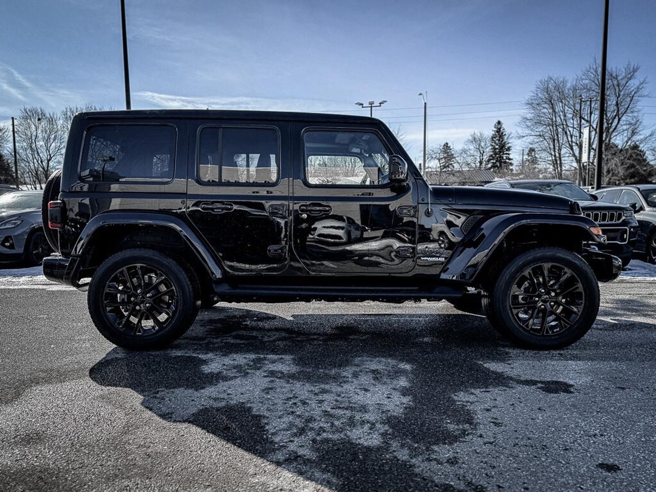 2021 Jeep Wrangler 4xe Sahara   HIGH ALTITUDE   SKY TOP   TOW GROUP   ADA Photo3