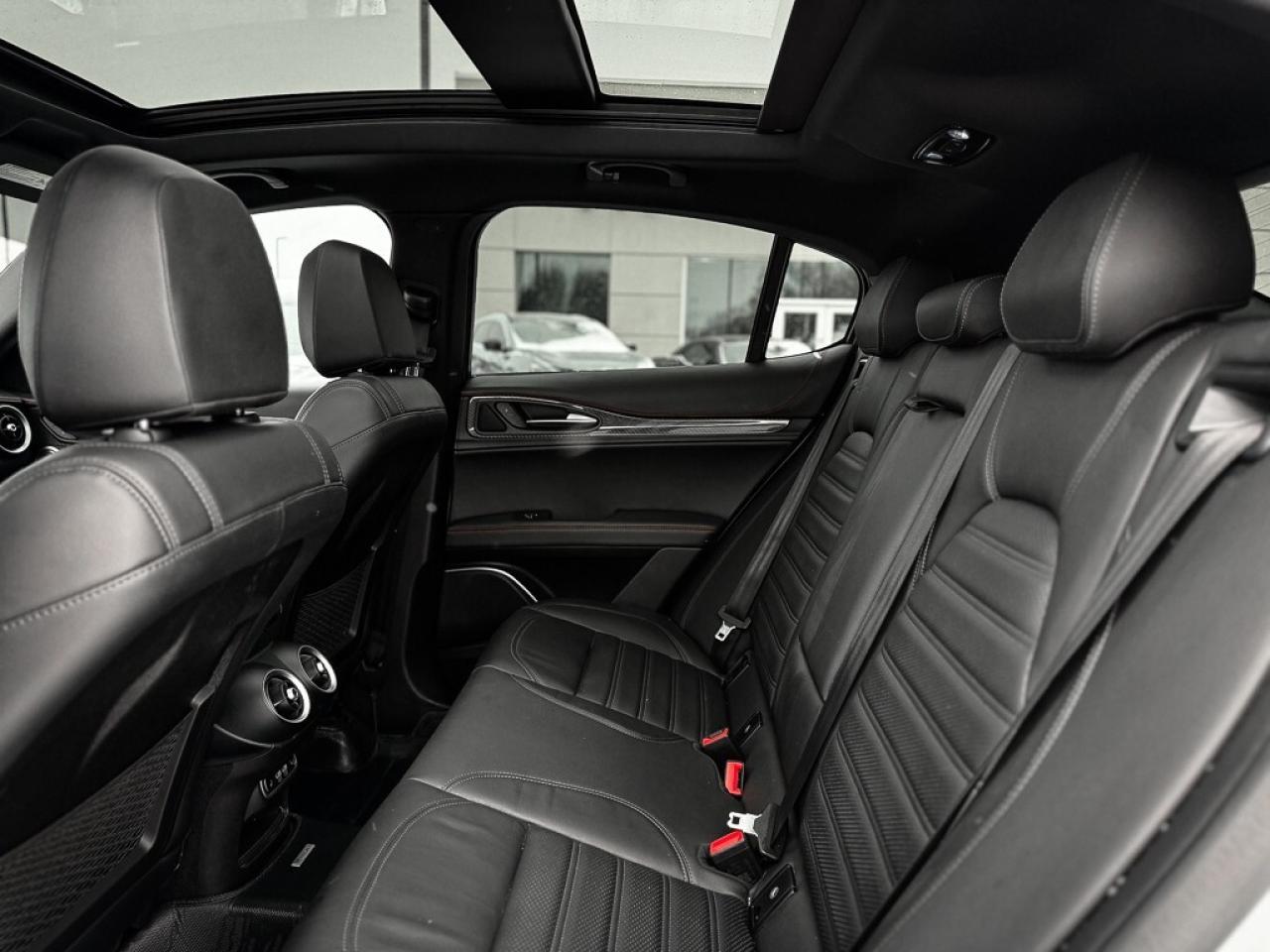 2023 Alfa Romeo Stelvio ti   AWD   PANO ROOF   HARMAN/KARDON AUDIO   REMOT Photo