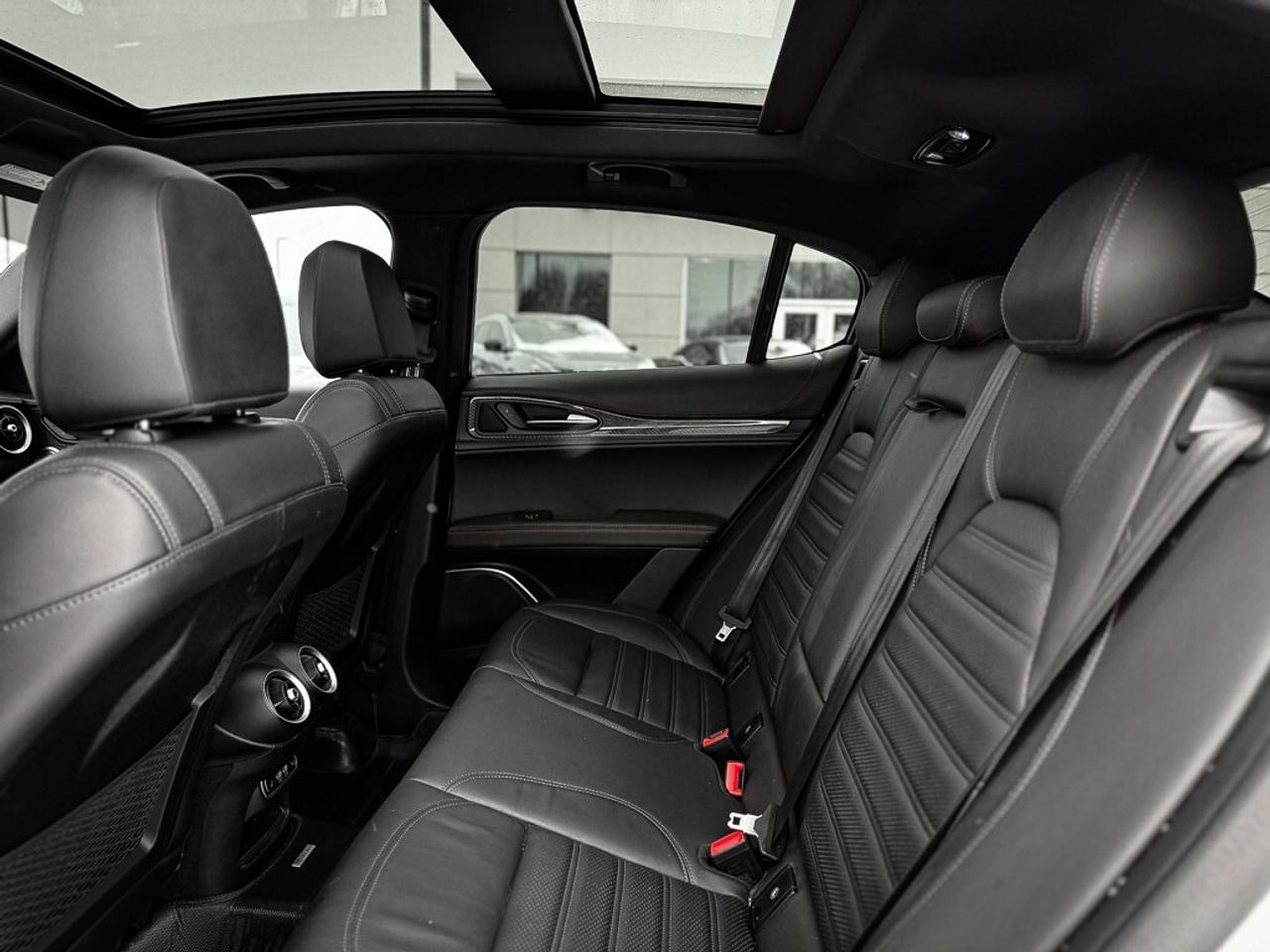 2023 Alfa Romeo Stelvio ti   AWD   PANO ROOF   HARMAN/KARDON AUDIO   REMOT Photo
