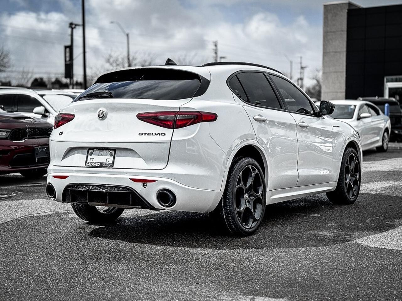 2023 Alfa Romeo Stelvio ti   AWD   PANO ROOF   HARMAN/KARDON AUDIO   REMOT Photo