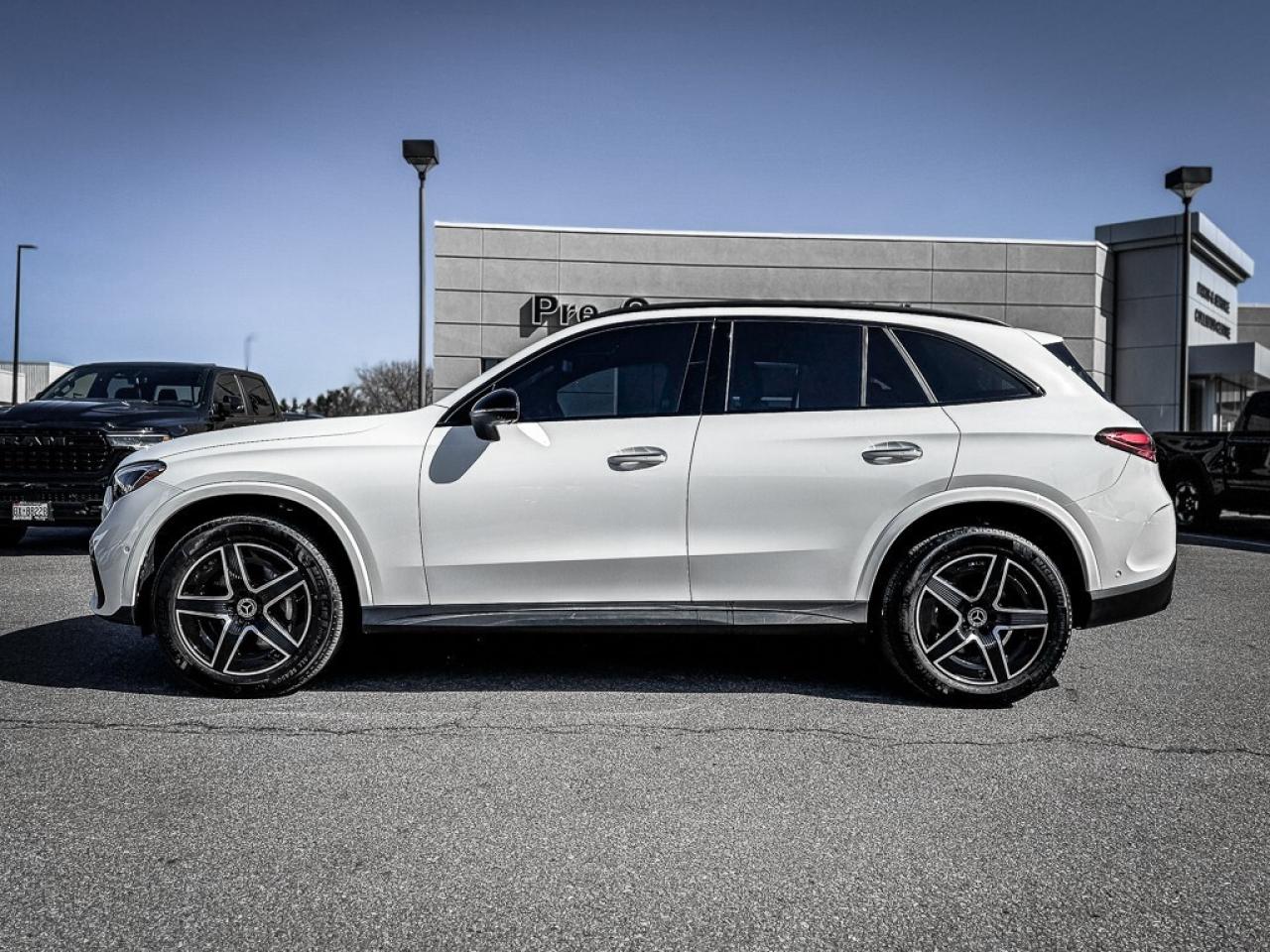 2024 Mercedes-Benz GLC300 HEATED SEATS + WHEEL   CARPLAY   PANO ROOF   BLI Photo