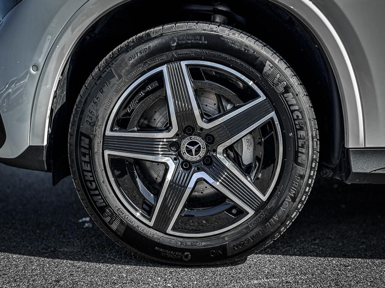 2024 Mercedes-Benz GLC300 HEATED SEATS + WHEEL   CARPLAY   PANO ROOF   BLI Photo