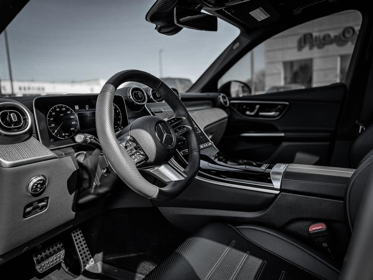 2024 Mercedes-Benz GLC300 HEATED SEATS + WHEEL   CARPLAY   PANO ROOF   BLI Photo