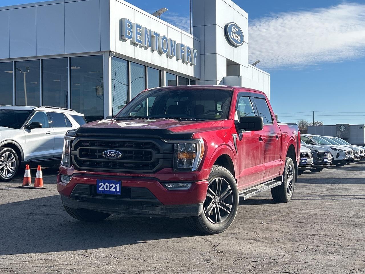 2021 Ford F-150 XLT CREW 3.5L 302A PKG LOW KM PWR HEATED SEATS FX4 Photo0
