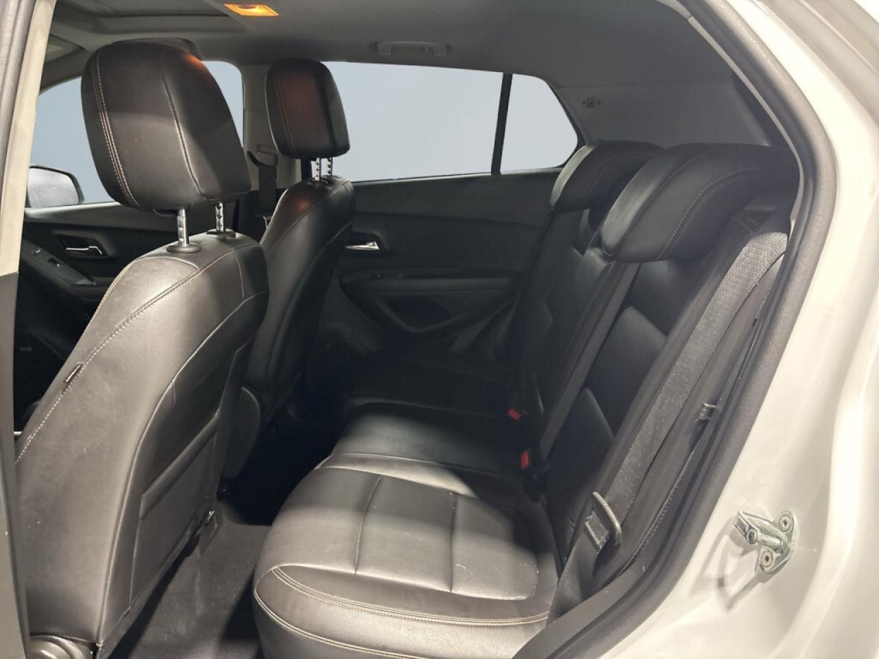 2020 Chevrolet Trax Luxurious Premier AWD Model   Heated Leather   Sun Photo