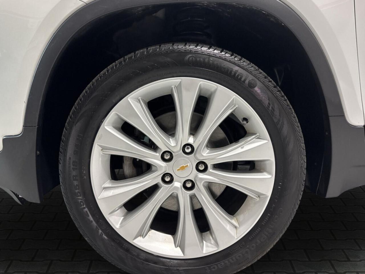 2020 Chevrolet Trax Luxurious Premier AWD Model   Heated Leather   Sun Photo