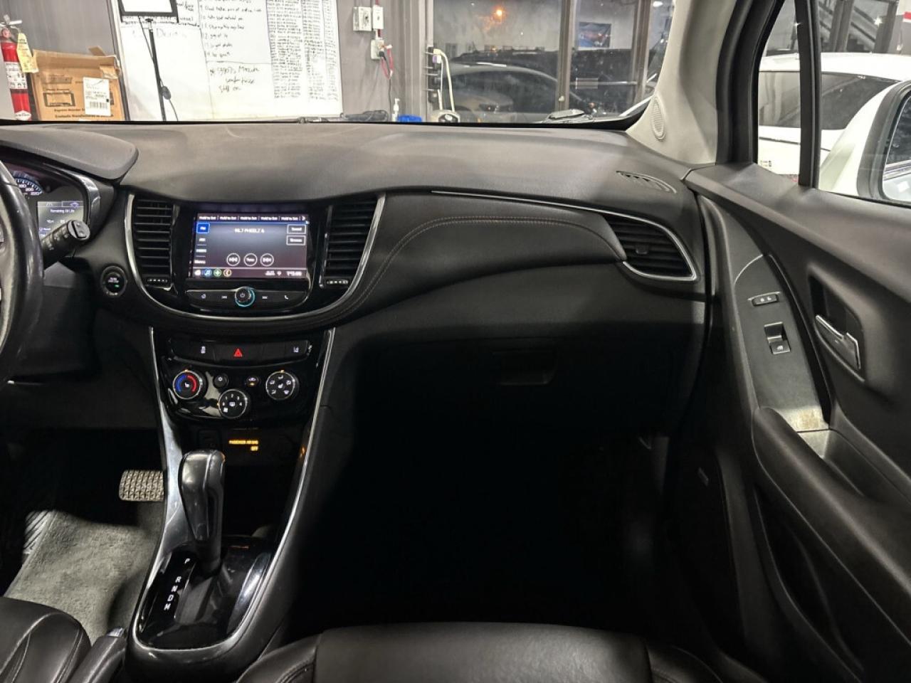 2020 Chevrolet Trax Luxurious Premier AWD Model   Heated Leather   Sun Photo