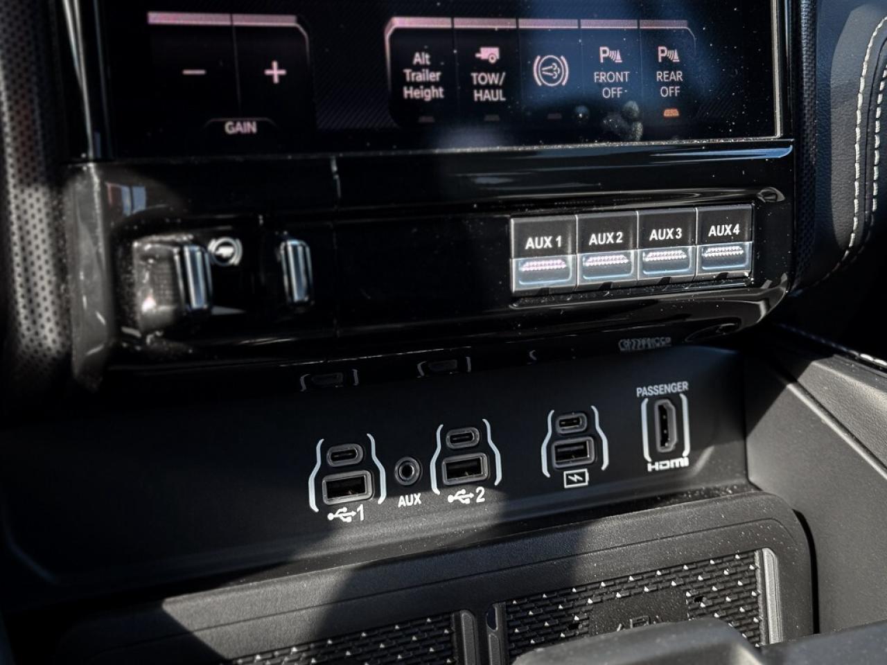 2025 RAM 3500 Limited   CREW   DUALLY   NIGHT EDITION   MAX TOW Photo