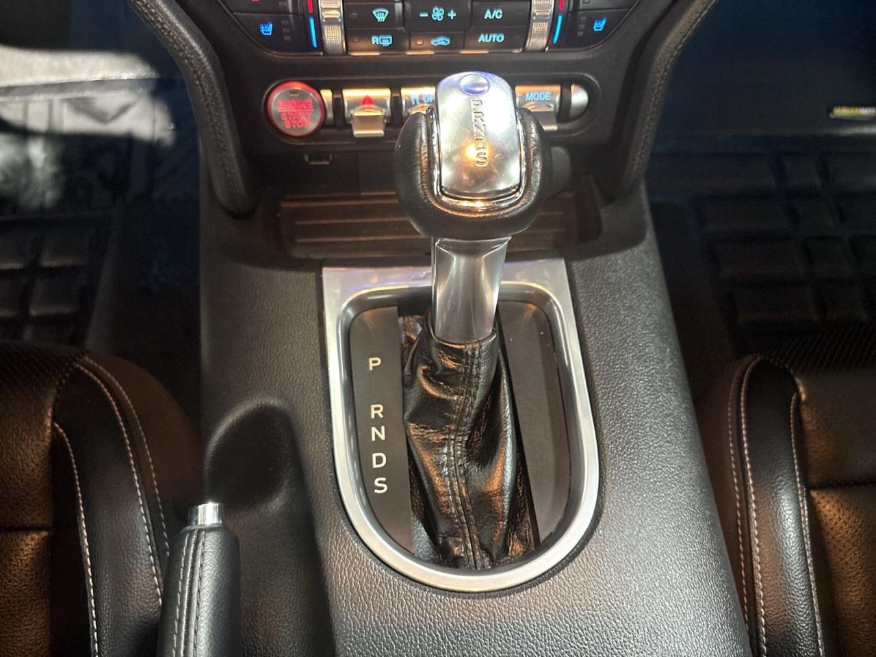 2022 Ford Mustang Convertible / Leather / Back up cam / Android Car Photo