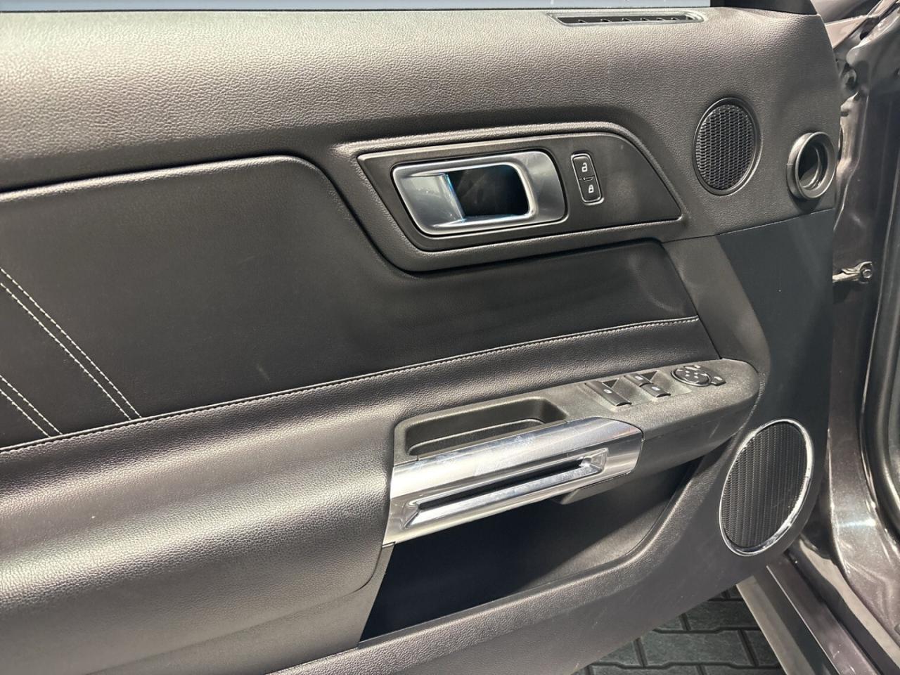 2022 Ford Mustang Convertible / Leather / Back up cam / Android Car Photo