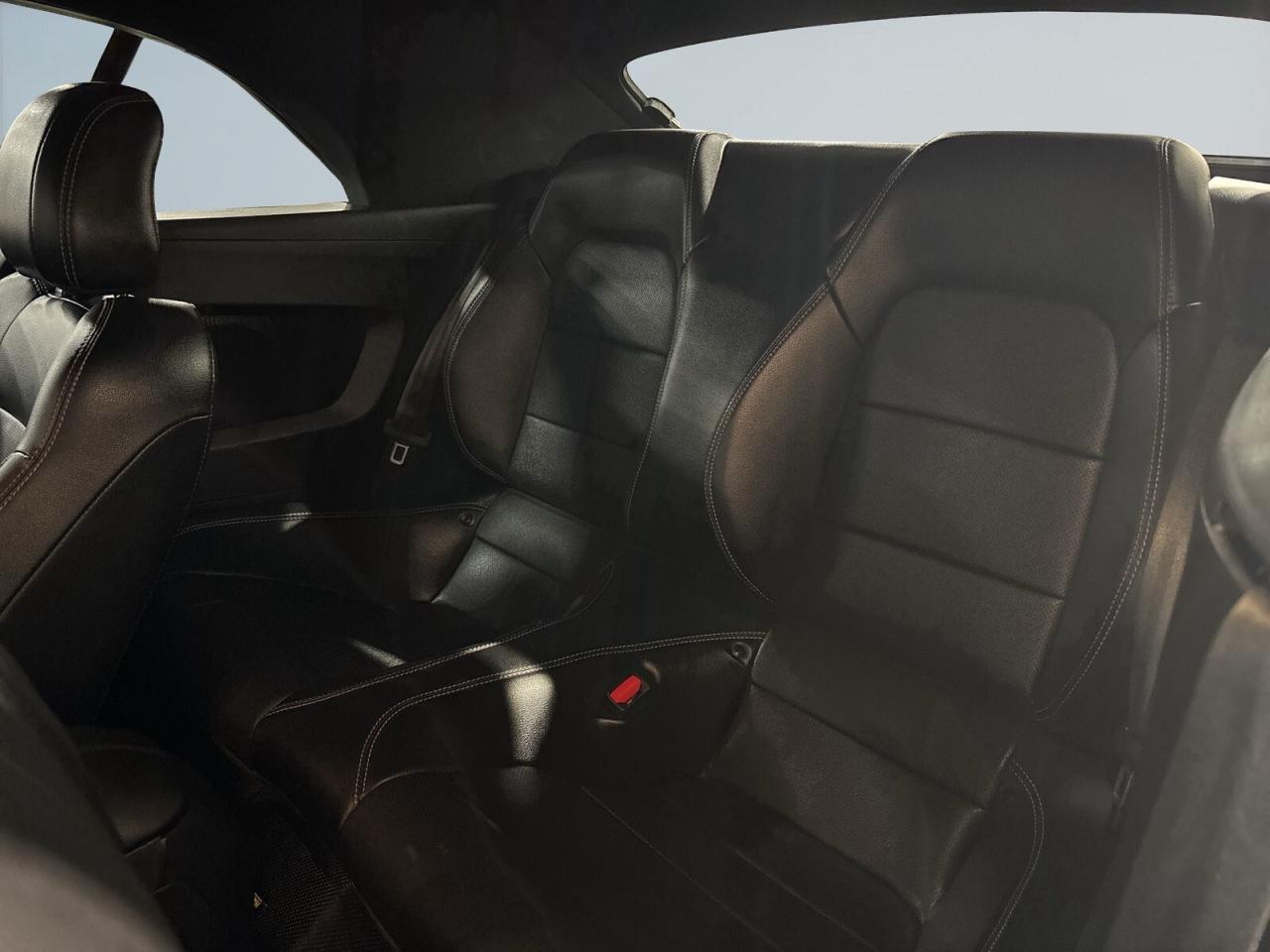 2022 Ford Mustang Convertible / Leather / Back up cam / Android Car Photo