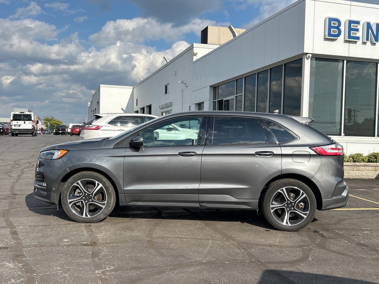 2022 Ford Edge ST 2.7L AWD PREMIUM INTERIOR PANO ROOF T TOW Photo