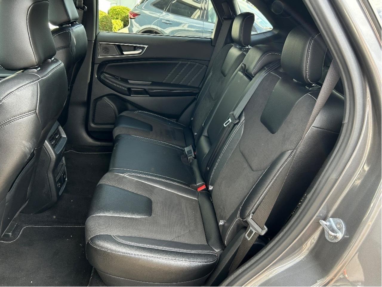 2022 Ford Edge ST 2.7L AWD PREMIUM INTERIOR PANO ROOF T TOW Photo