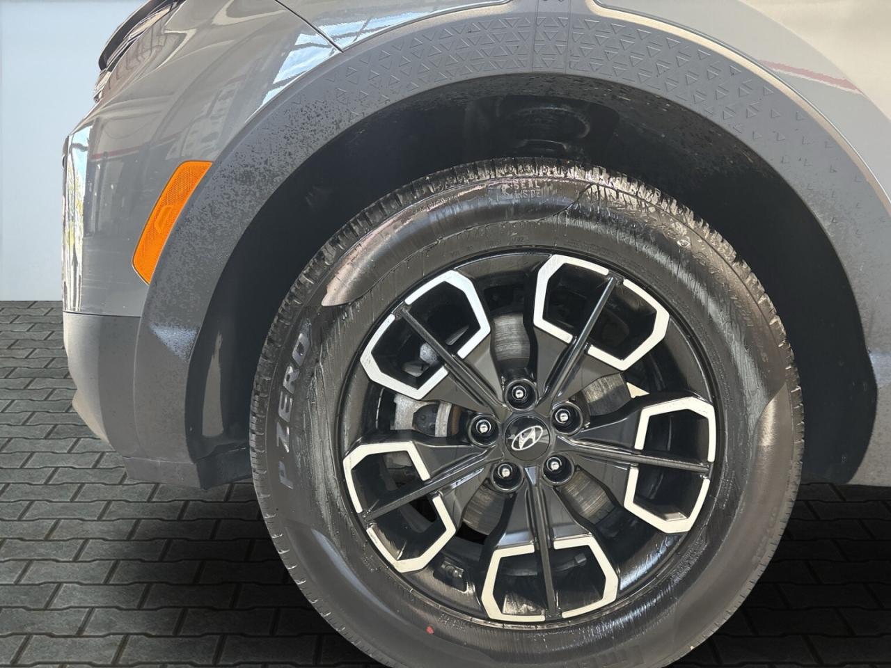 2023 Hyundai Santa Cruz Preferred AWD / Lane Depart / Blind Spot Assist / Photo