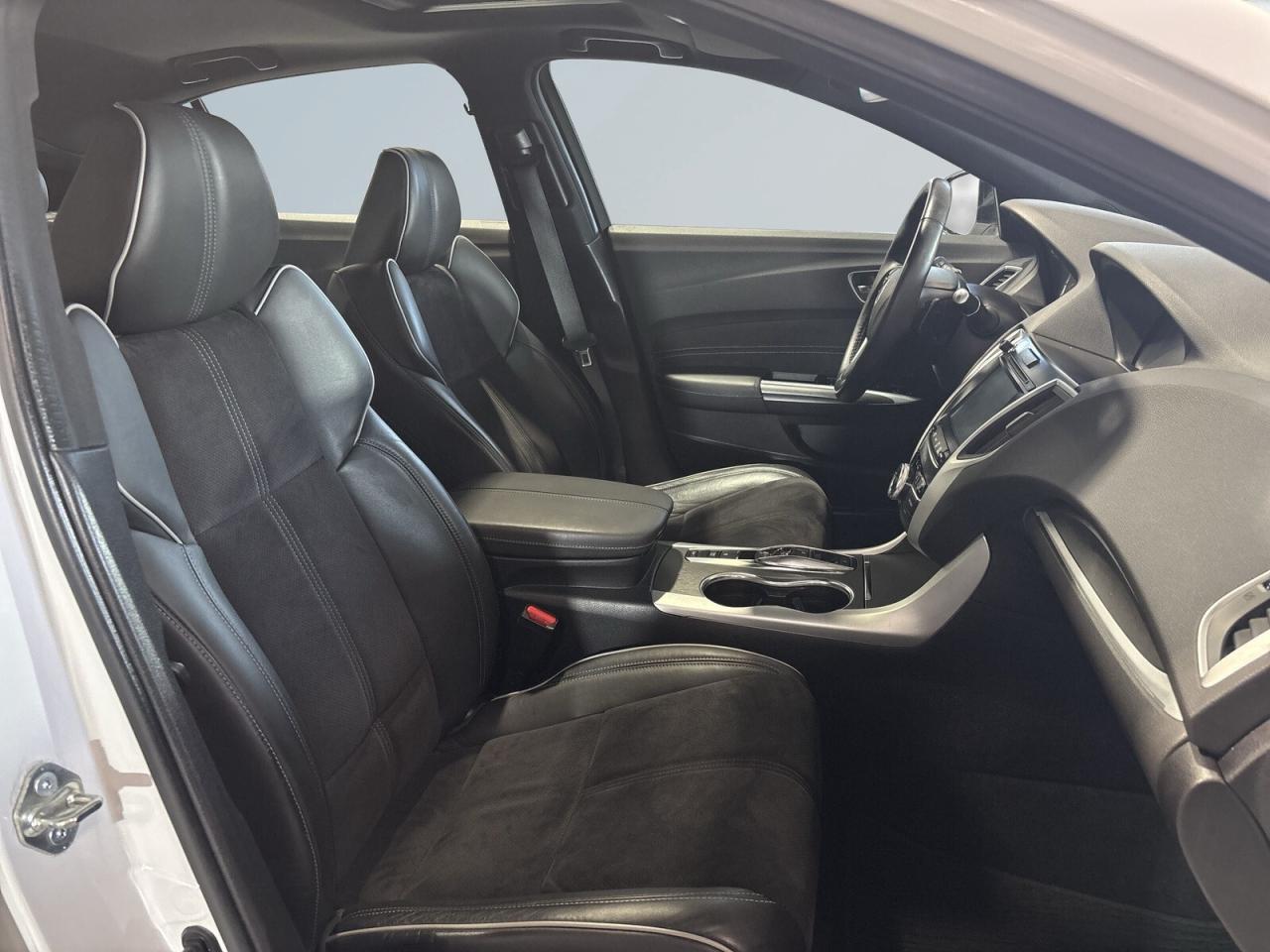 2019 Acura TLX SH-AWD Tech A-Spec / Leather / NAVI / Sunroof / Ca Photo
