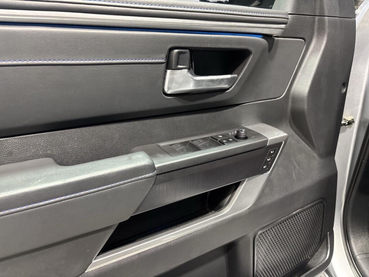 2023 Toyota Tundra PLATINUM/CREWMAX 1794/Immaculate Condition / No ac Photo