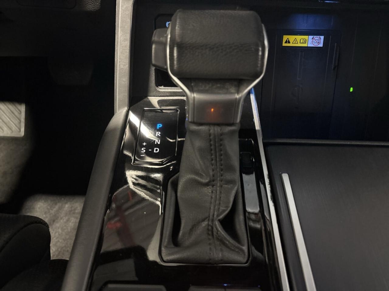 2023 Toyota Tundra PLATINUM/CREWMAX 1794/Immaculate Condition / No ac Photo