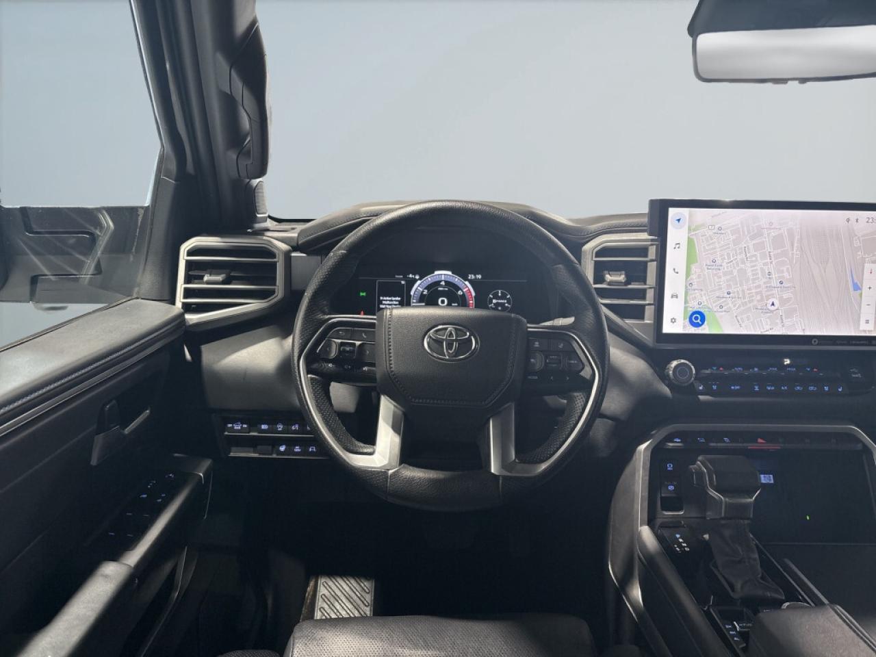 2023 Toyota Tundra PLATINUM/CREWMAX 1794/Immaculate Condition / No ac Photo