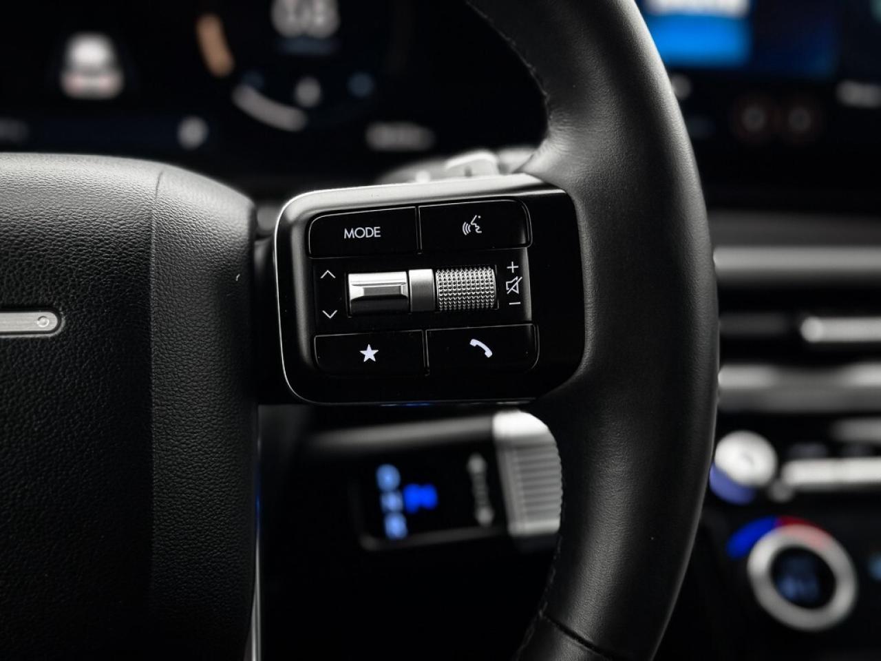 2025 Hyundai Santa Fe XRT   AWD   HEATED SEATS   REMOTE START   CARPLAY Photo