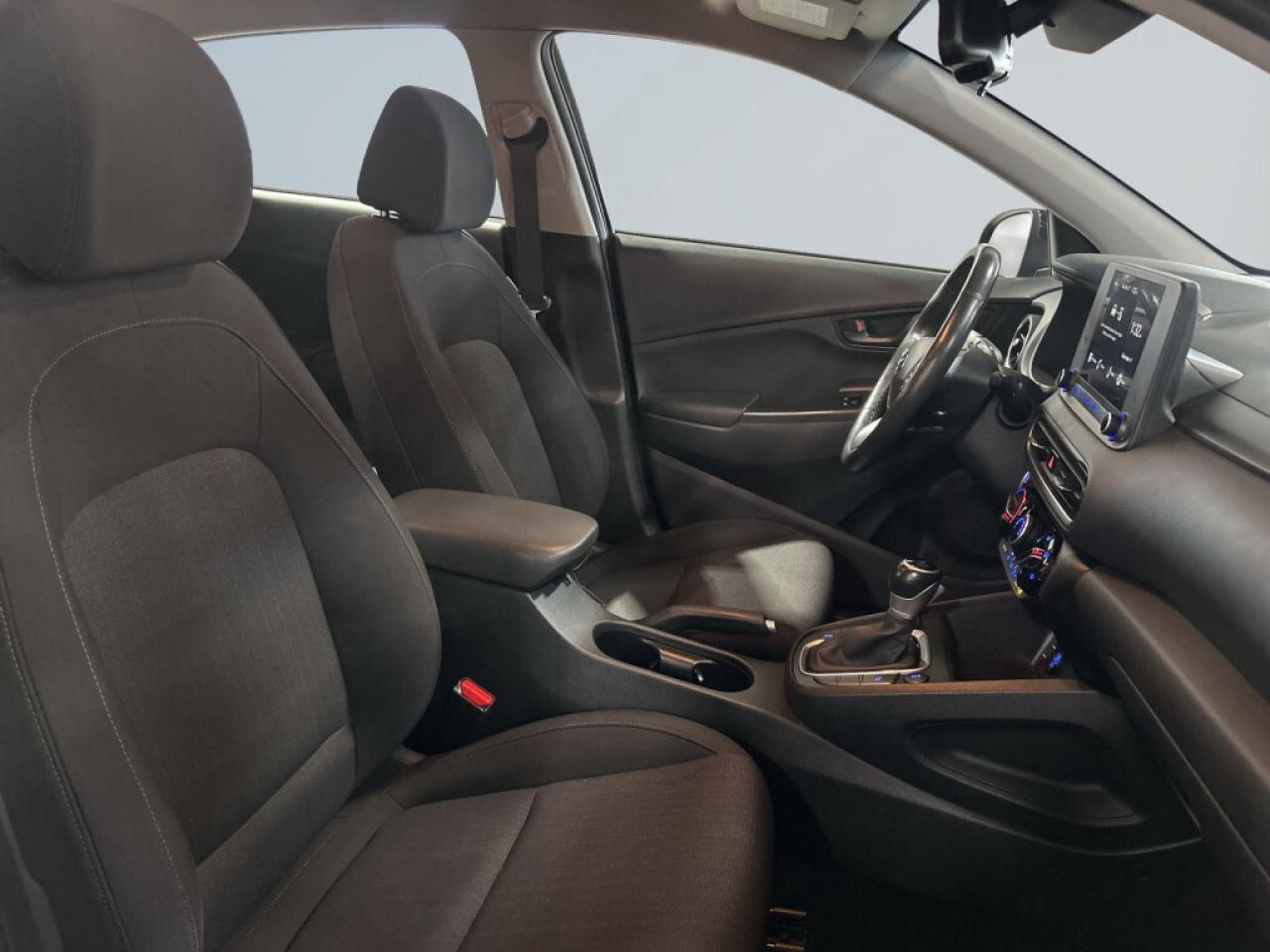 2022 Hyundai KONA 2.0L Preferred AWD / Lane depart Assist / Active C Photo