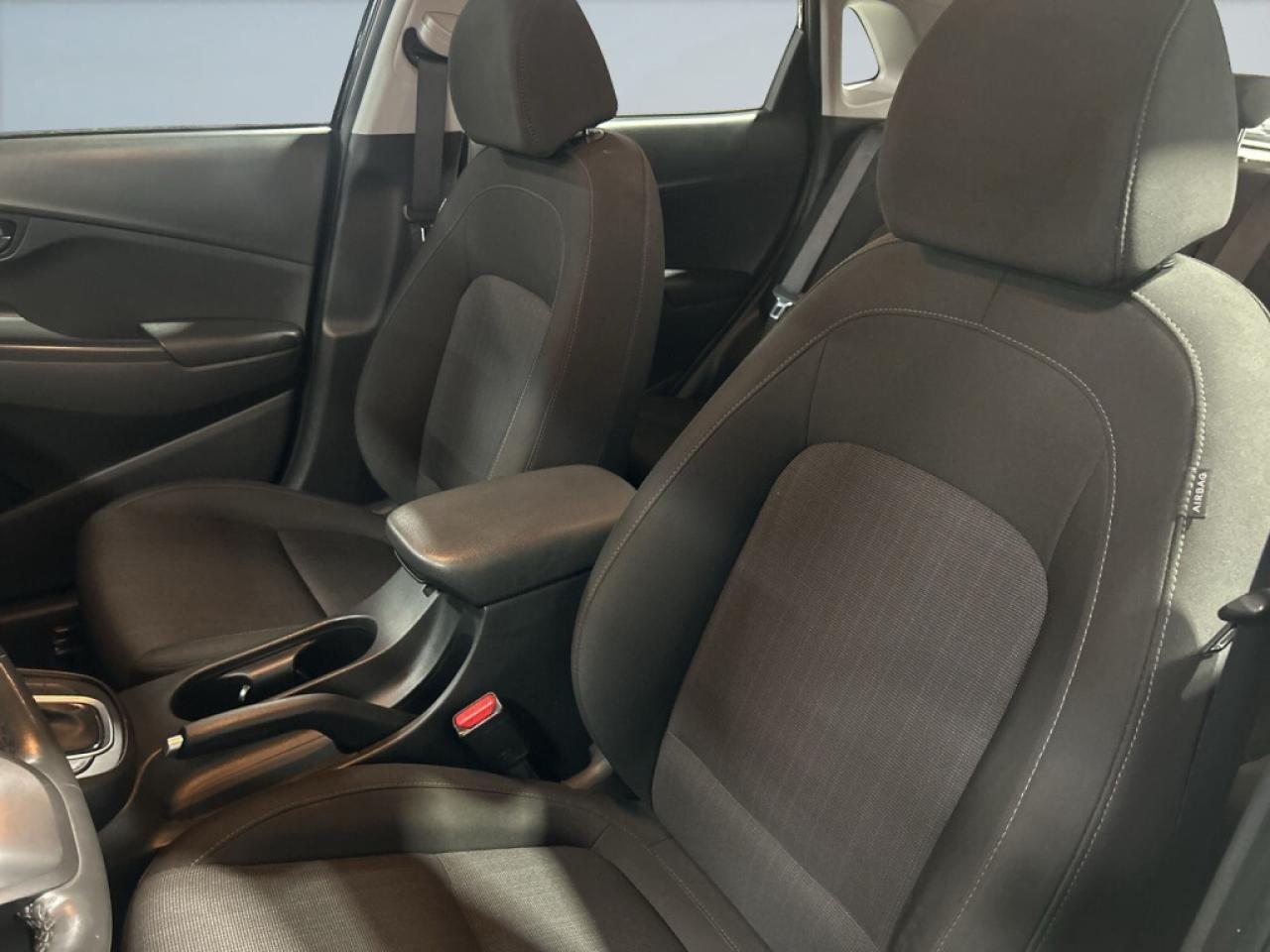 2022 Hyundai KONA 2.0L Preferred AWD / Lane depart Assist / Active C Photo