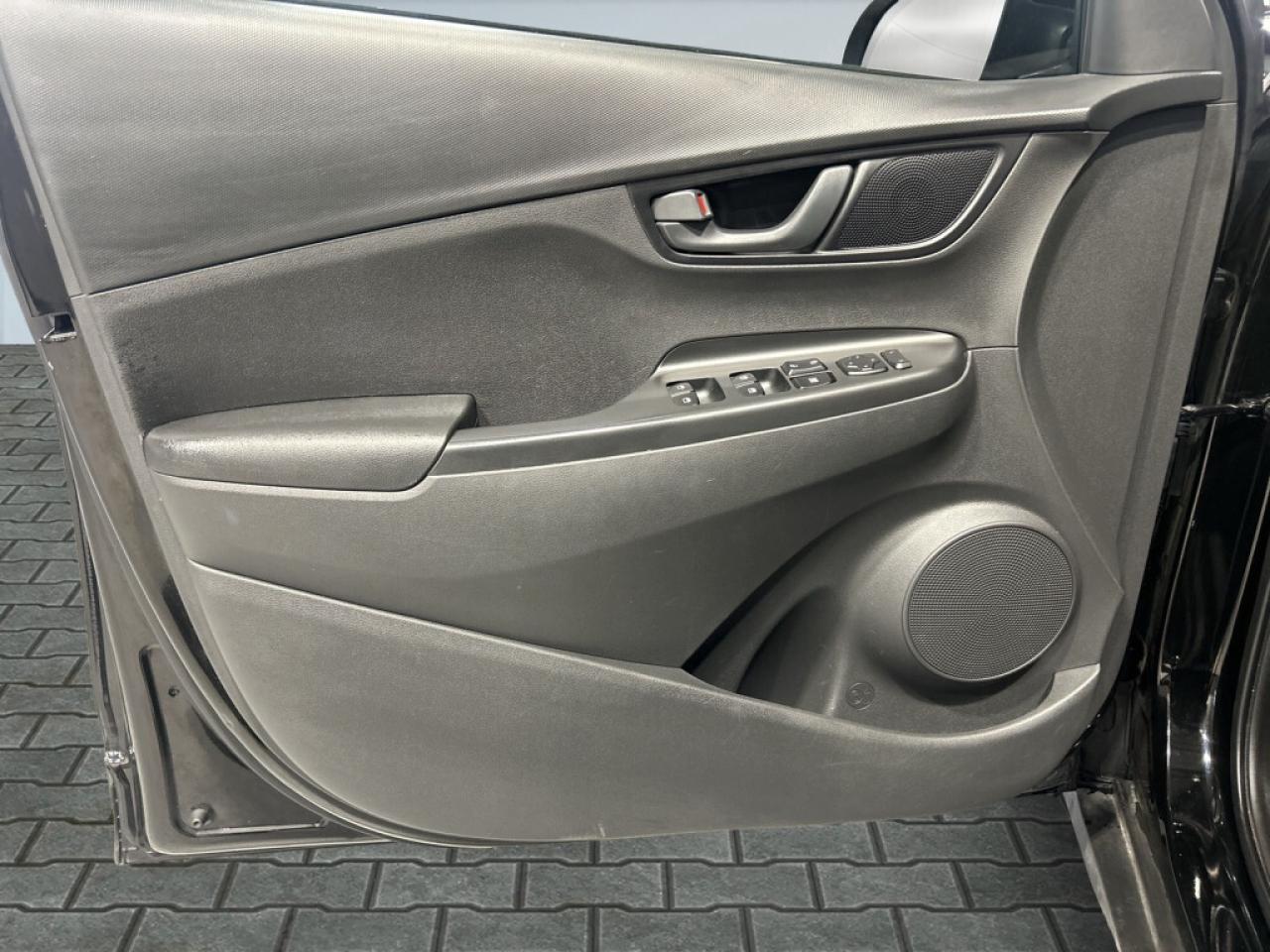 2022 Hyundai KONA 2.0L Preferred AWD / Lane depart Assist / Active C Photo