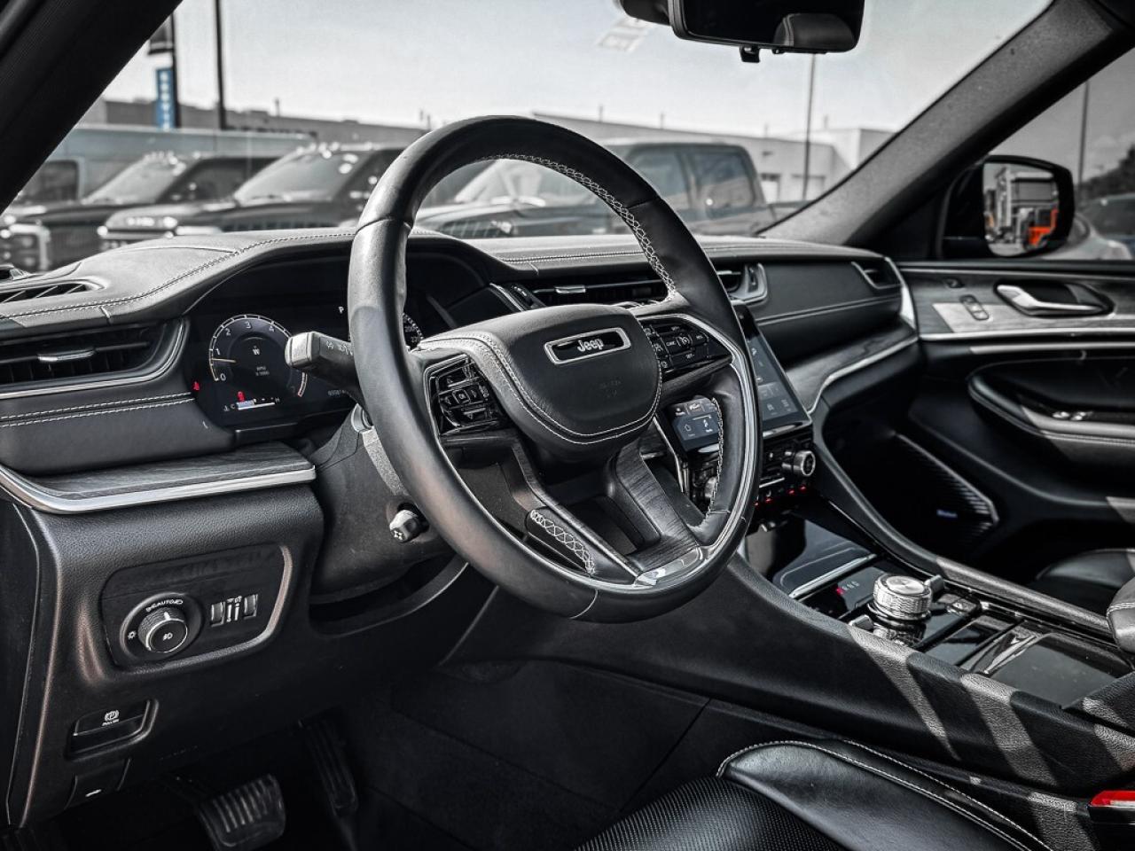 2022 Jeep Grand Cherokee Overland   MASSAGE SEATING   HEATED/VENTED LEATHER Photo