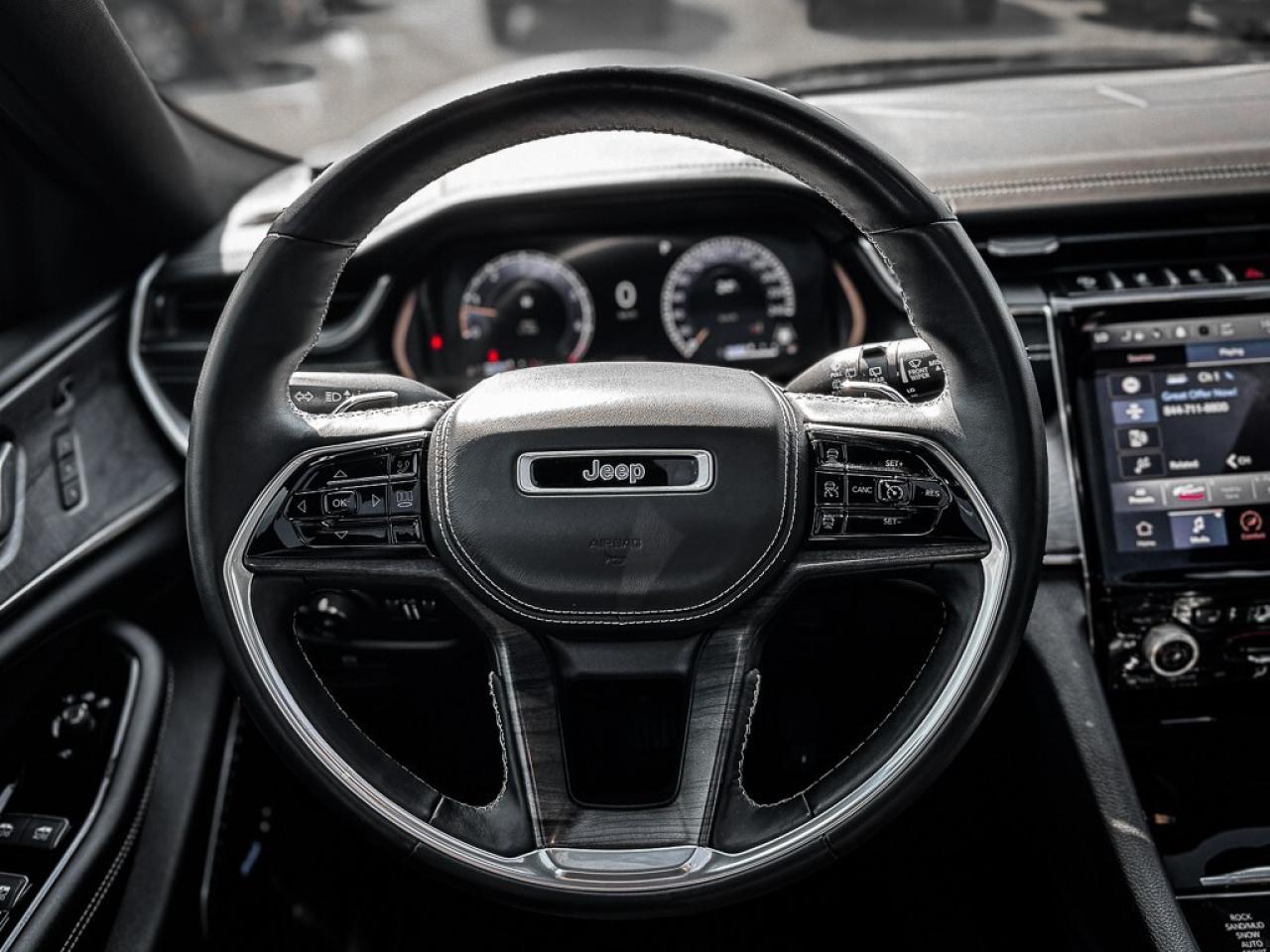 2022 Jeep Grand Cherokee Overland   MASSAGE SEATING   HEATED/VENTED LEATHER Photo