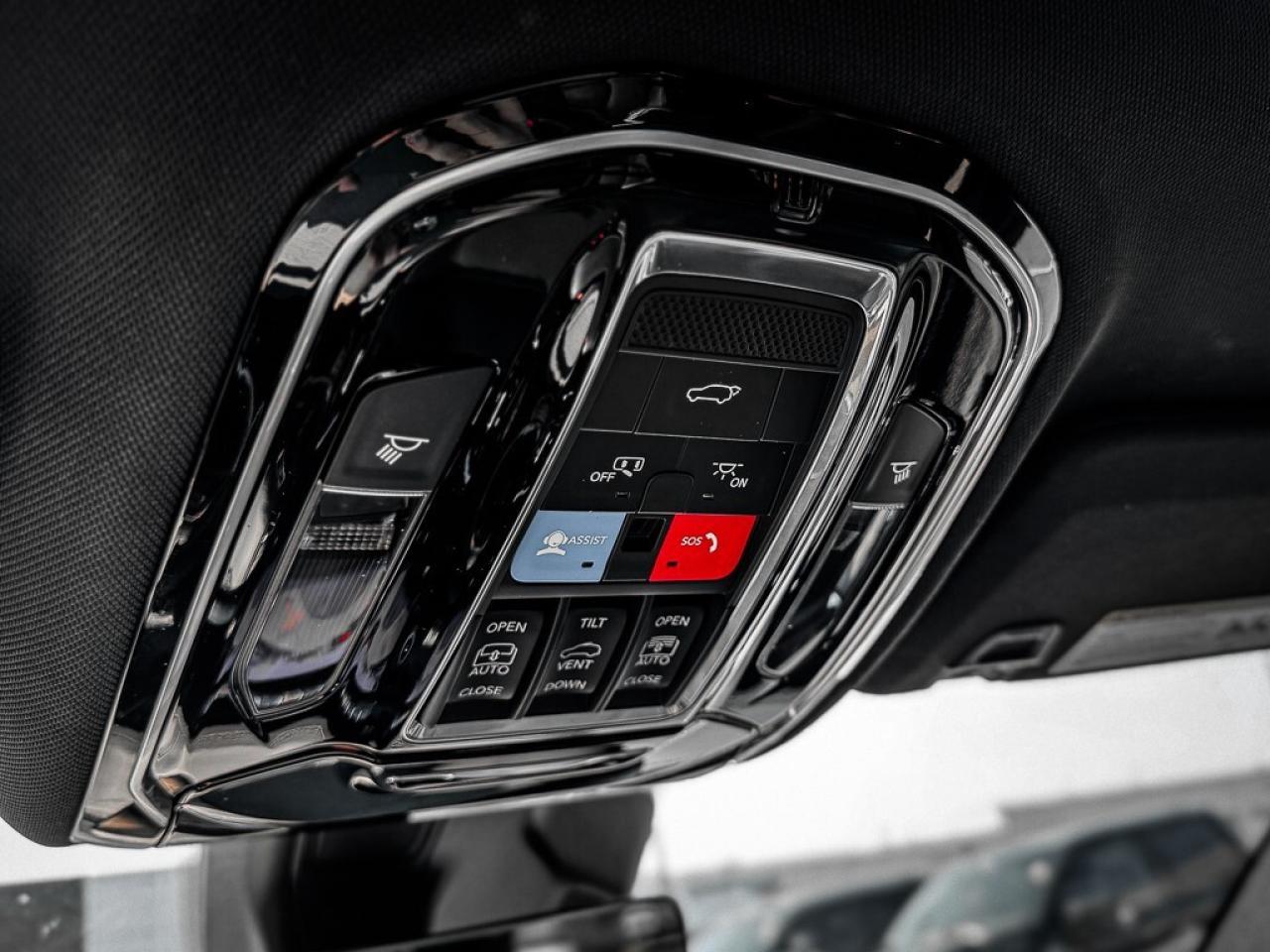 2022 Jeep Grand Cherokee Overland   MASSAGE SEATING   HEATED/VENTED LEATHER Photo