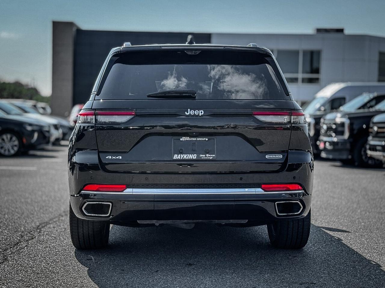 2022 Jeep Grand Cherokee Overland   MASSAGE SEATING   HEATED/VENTED LEATHER Photo