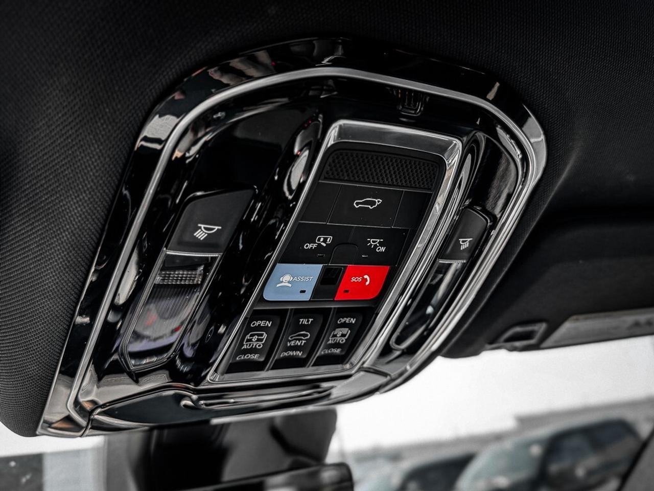 2022 Jeep Grand Cherokee Overland   MASSAGE SEATING   HEATED/VENTED LEATHER Photo