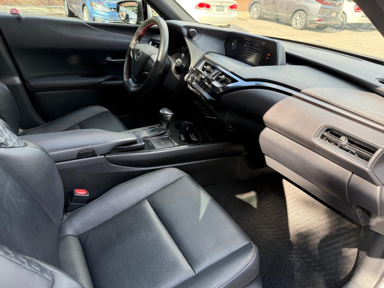 2019 Lexus UX UX 250h CVT, PREMIUM PACKAGE, NO ACCIDENT Photo